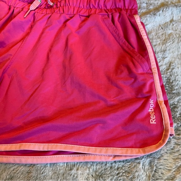 Pink Reebok Running Shorts w/ Pockets Size Medium - Picture 4 of 9